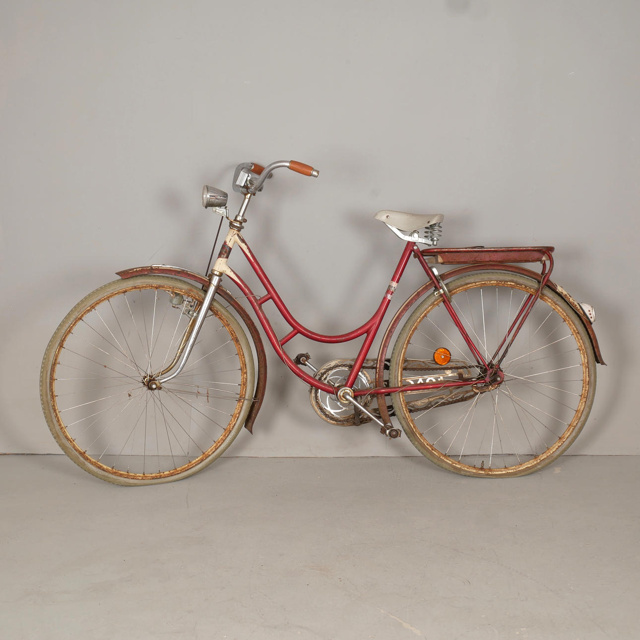DAMCYKEL, Crescent, 1900-talets mitt.