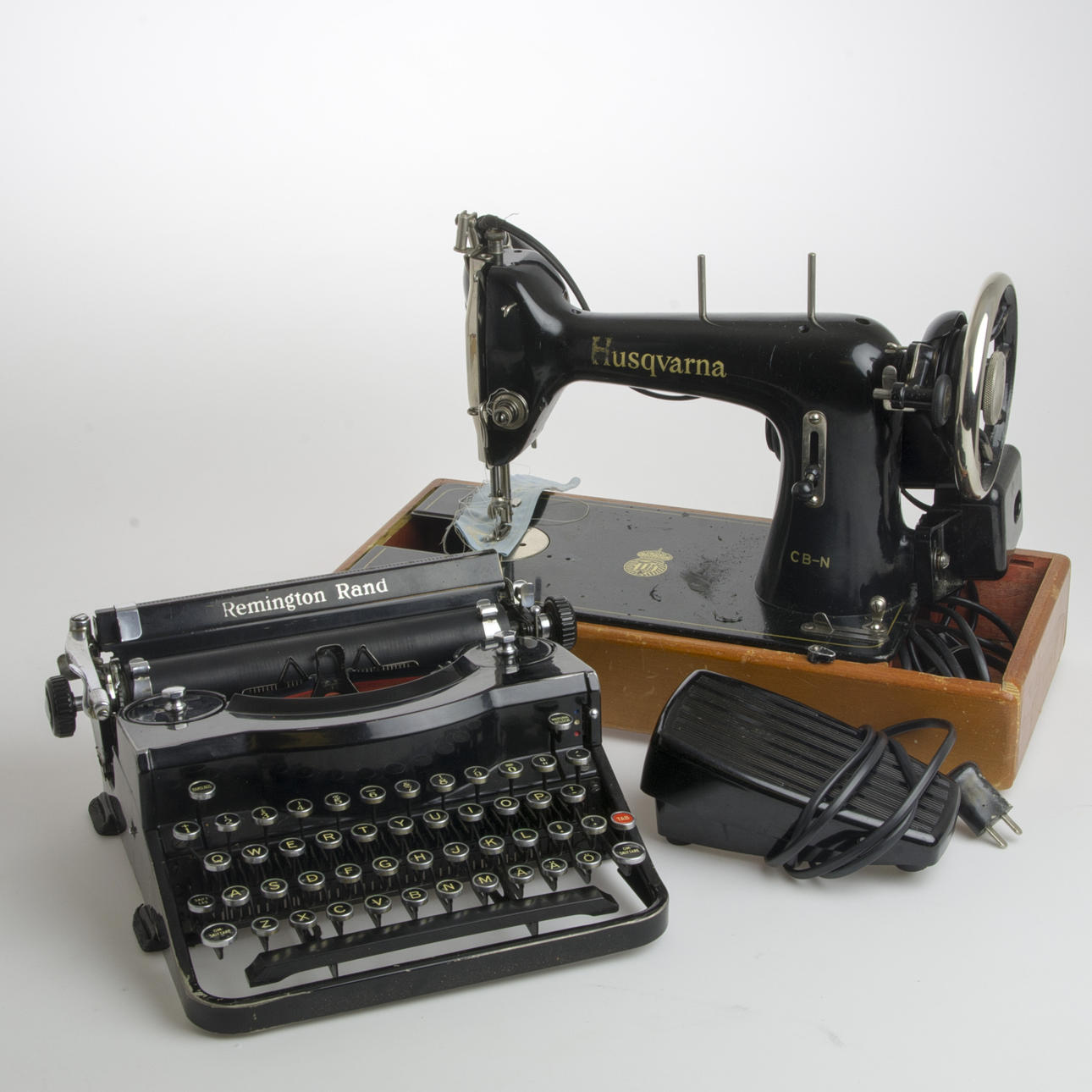 SYMASKIN SAMT SKRIVMASKIN.