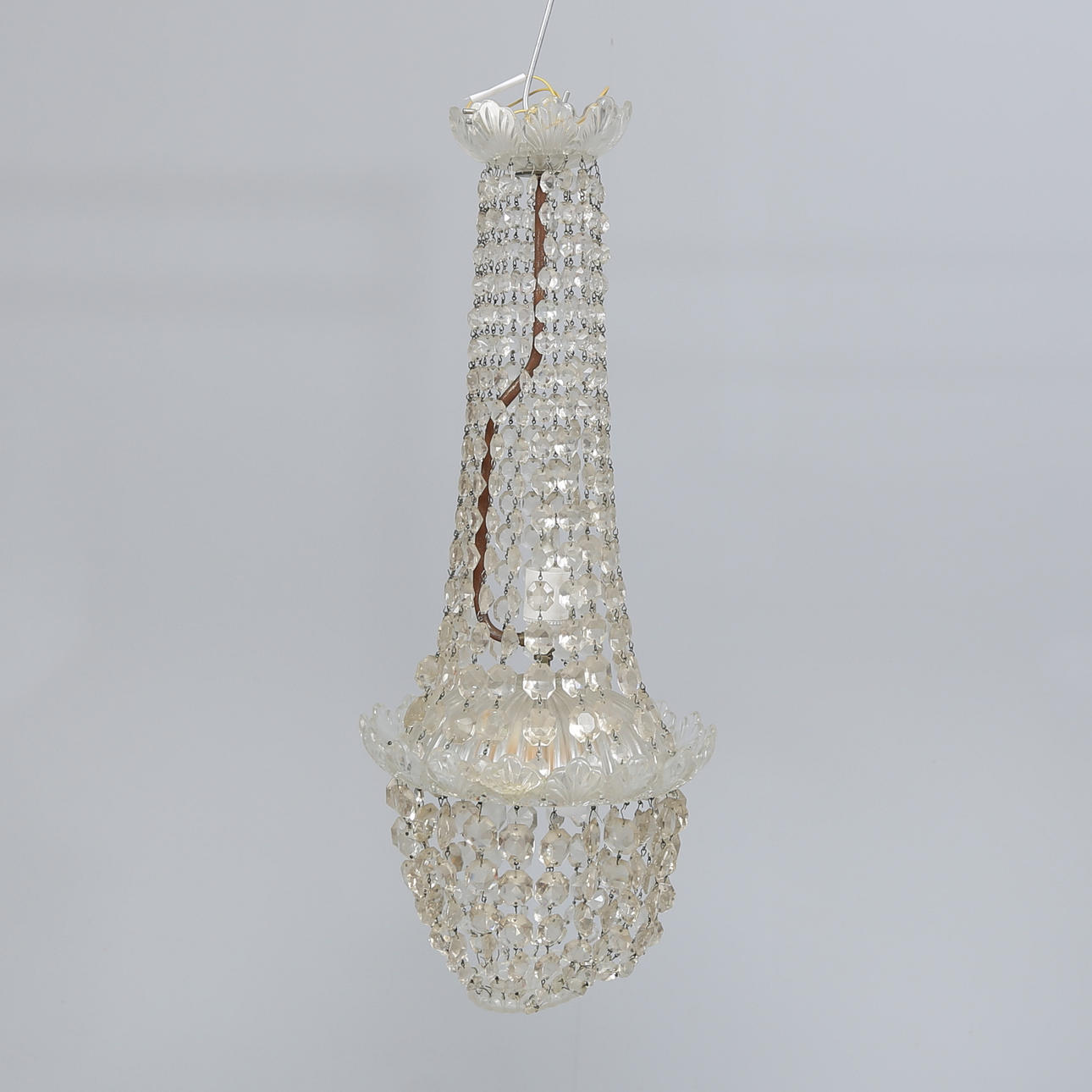 A 1920/30's ceiling chandelier.