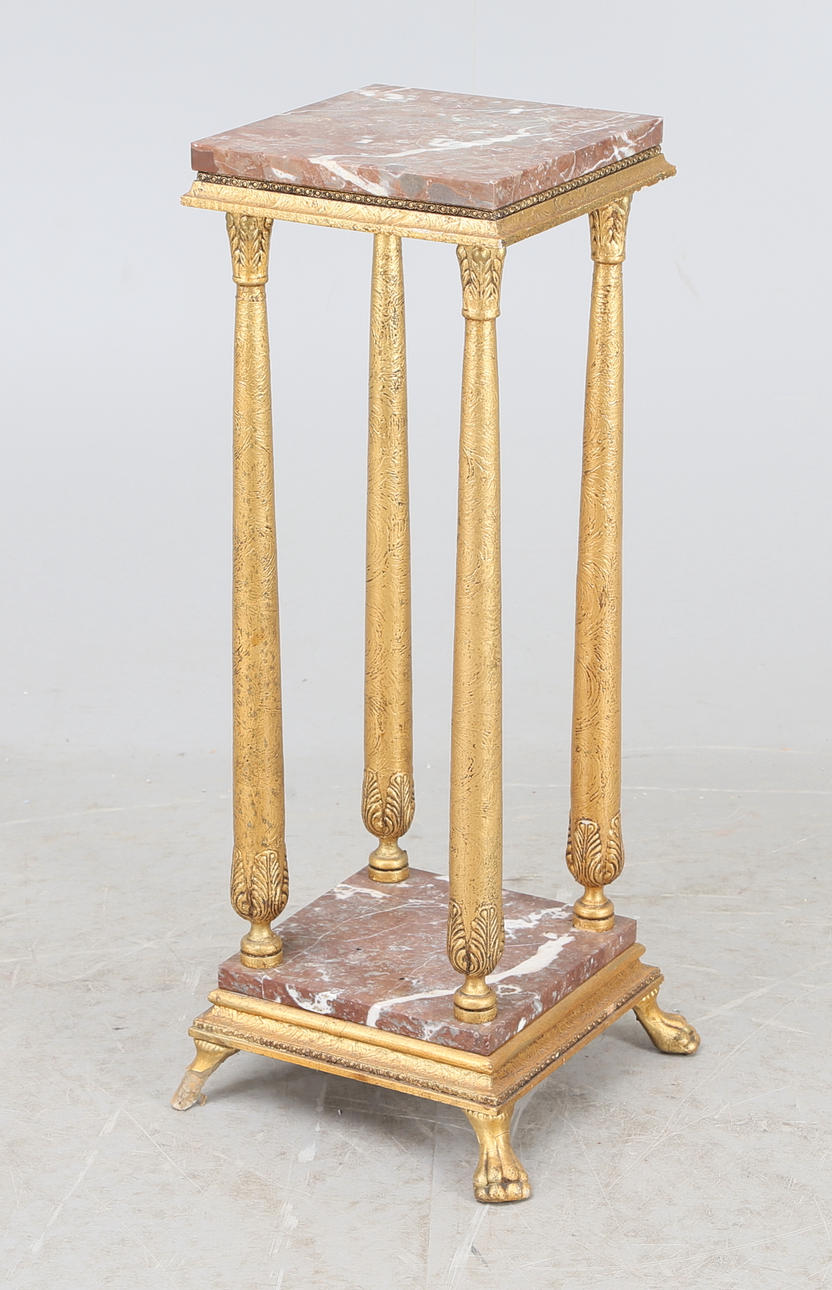 PIEDESTAL, bronserat trä och marmor, 1900-tal.