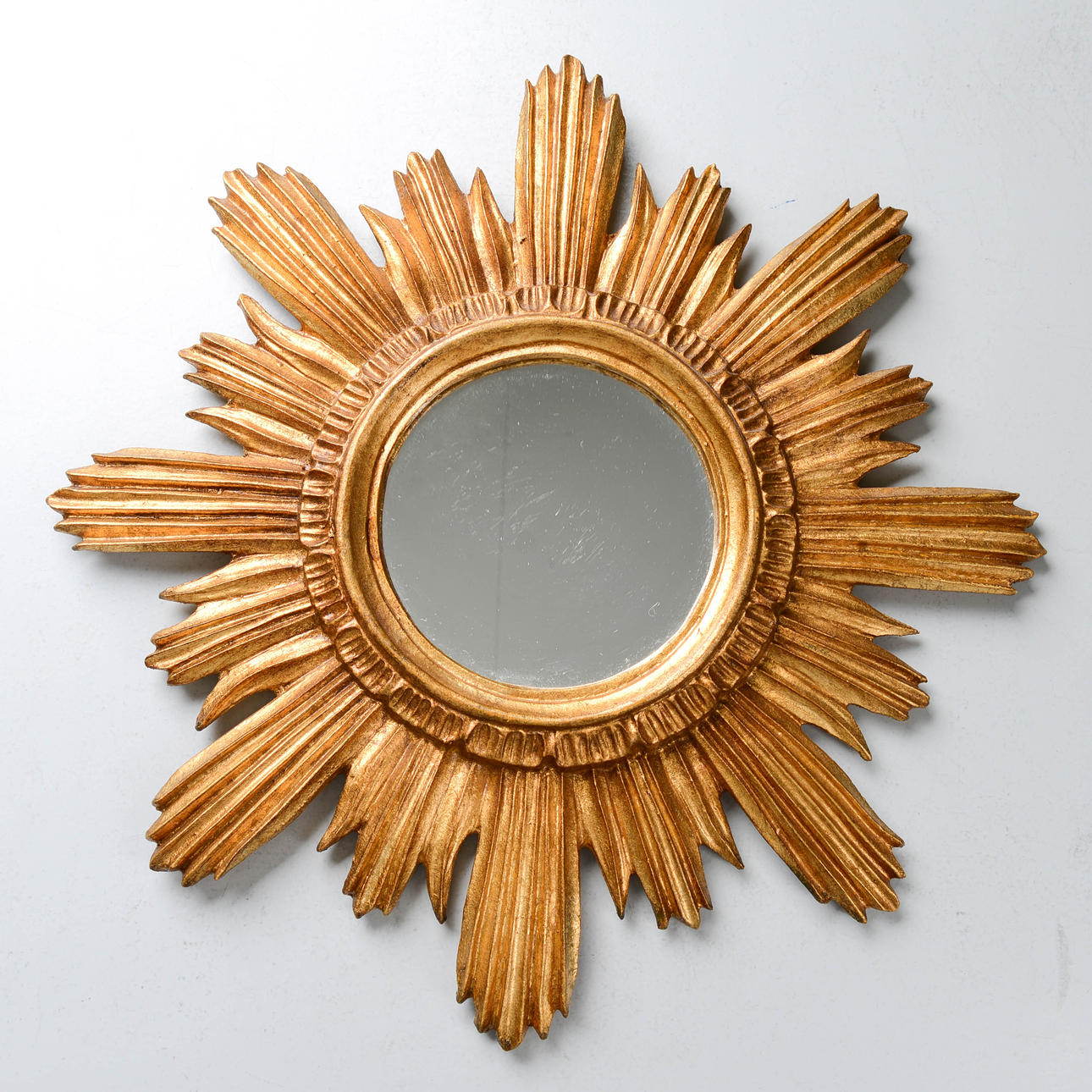 SUN MIRROR, art gallery, Italy.