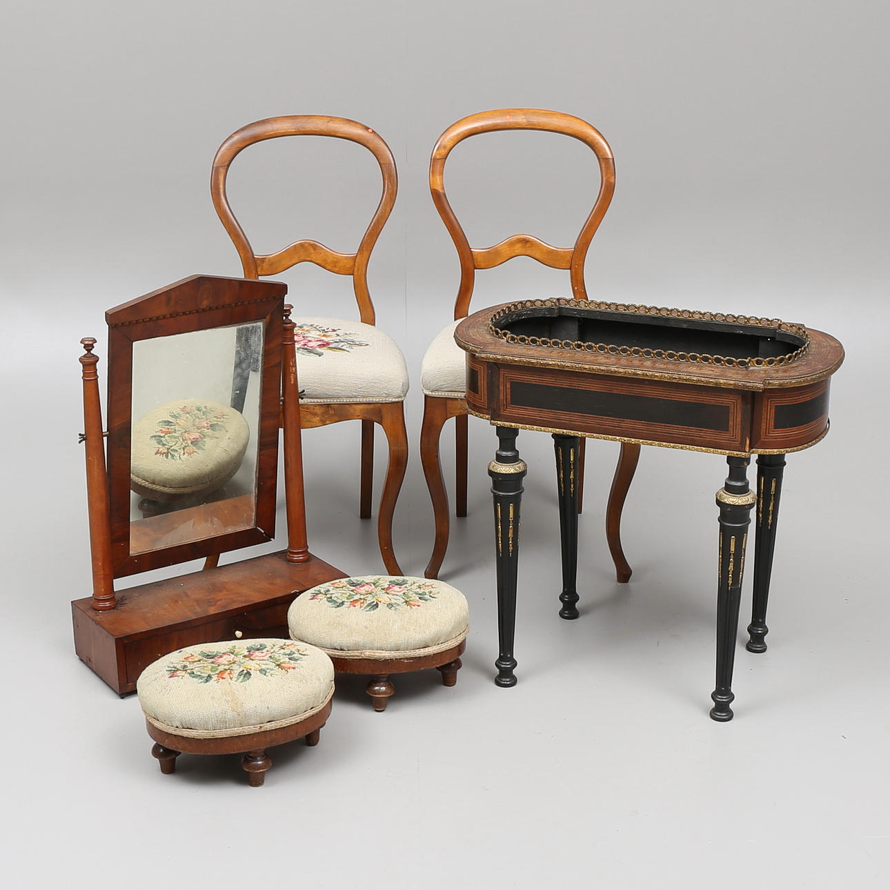 MÖBLER, 6 delar, 1800- och 1900-tal.