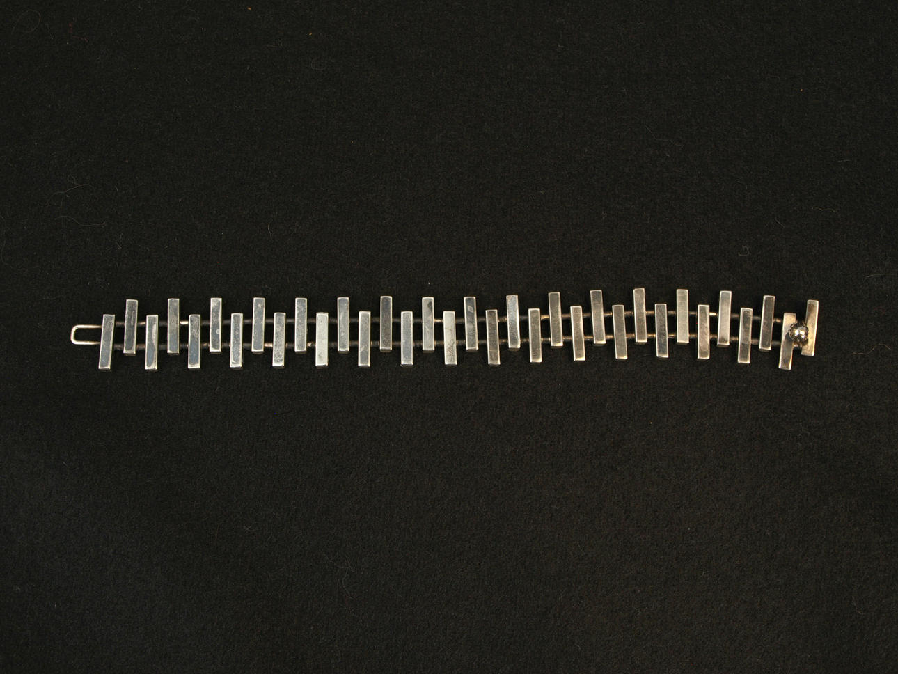 BENT KNUDSEN. Armband, sterlingsilver, signerad Bent K 62, Danmark.