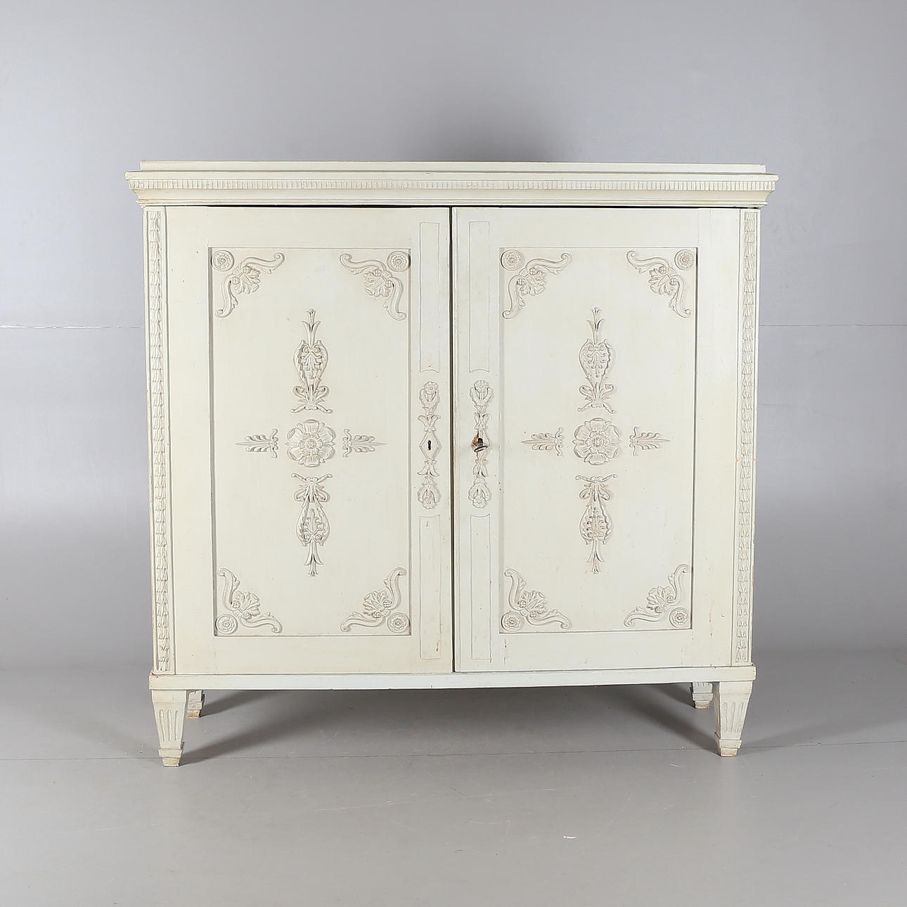 LINNESKÅP, trä, gustavianskt, 1800-talets början.