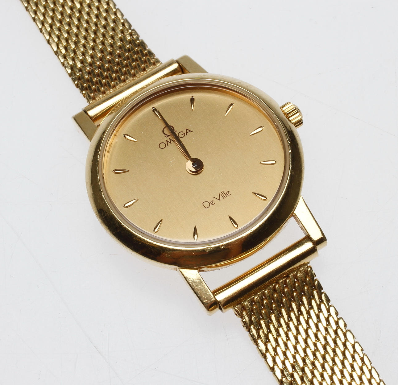 ARMBANDSUR OMEGA De Ville, 18k MED ARMBAND 18k, total vikt ca 28,6 gr.