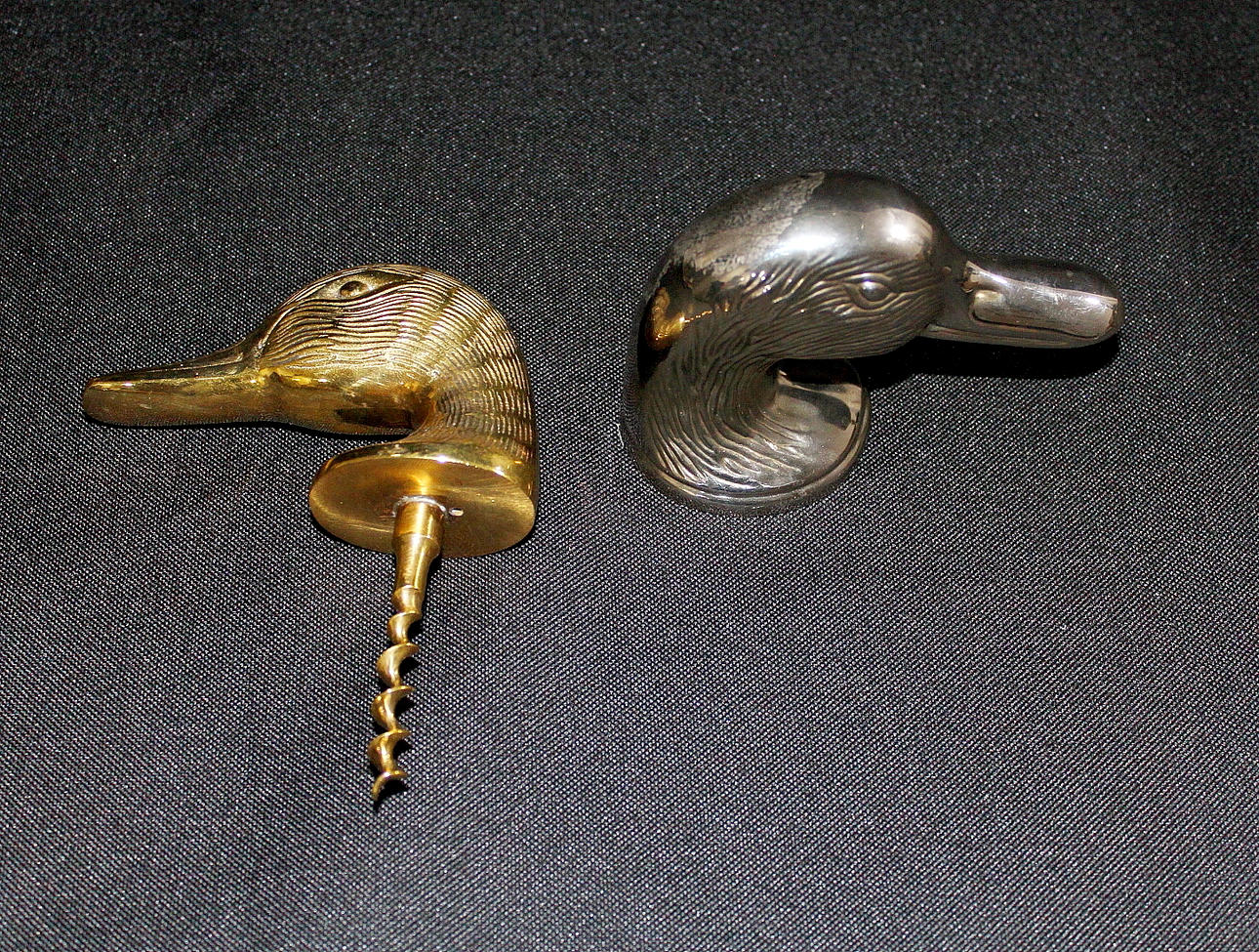 BARTILLBEHÖR, mässing, korkskruv och ölöppnare.