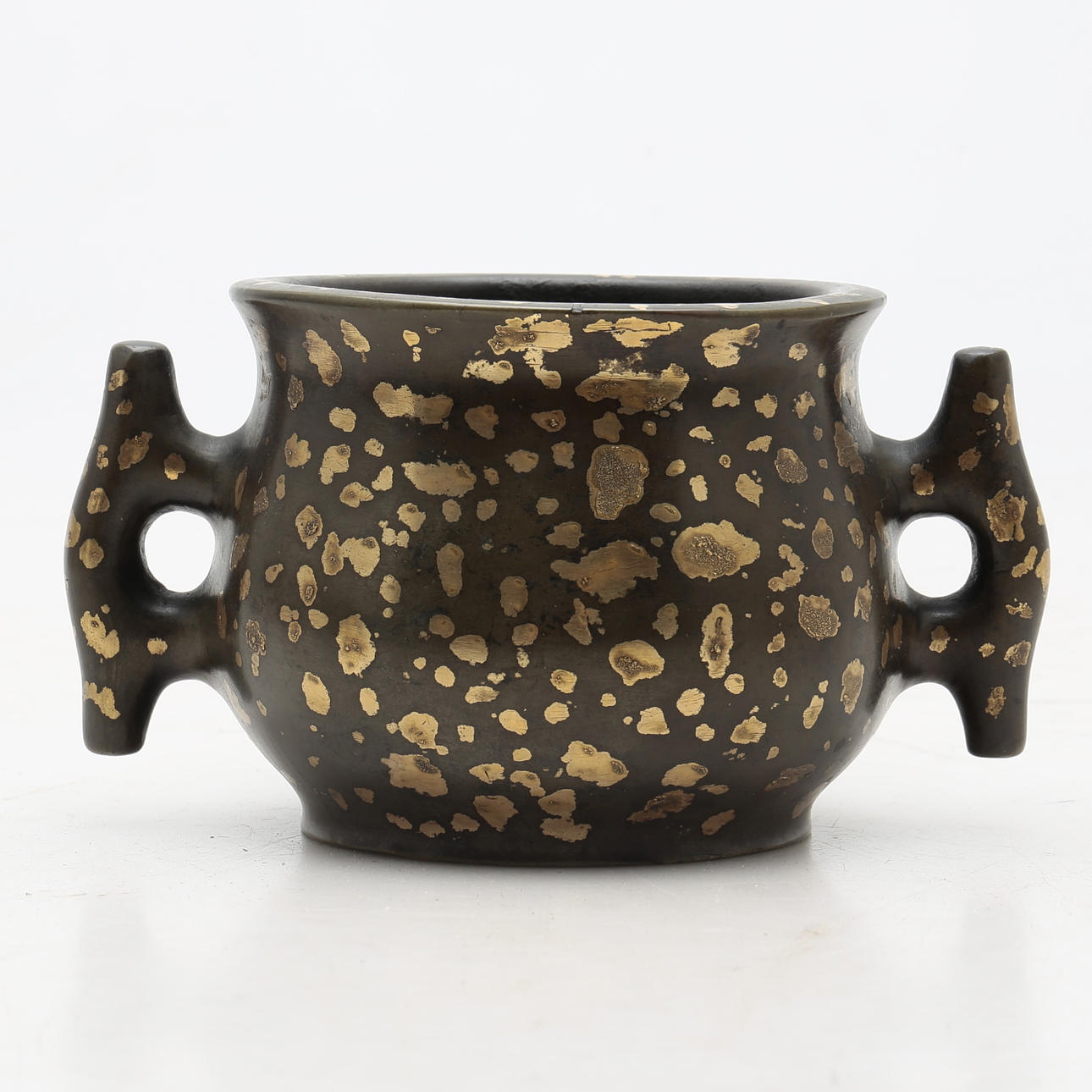 Chinese bronze “gilt-splashed” censer, from the 17th and 18th centuries ...