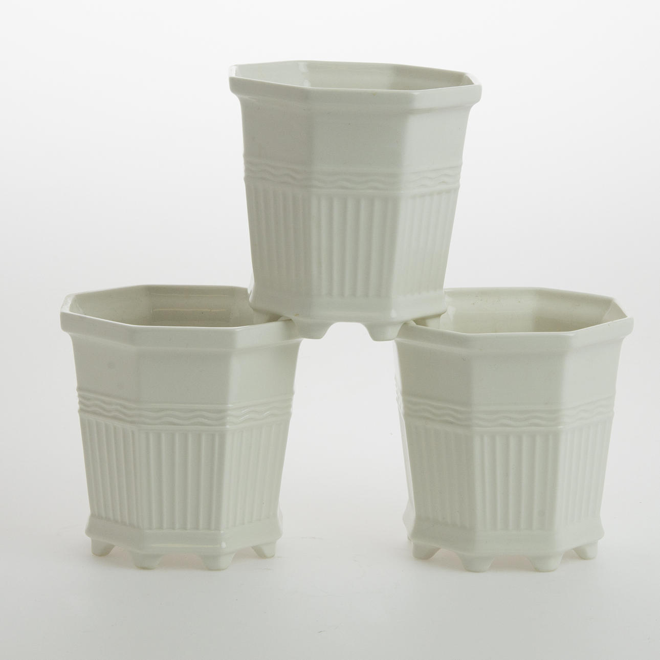 YTTERFODER, 3 stycken, "Waldemarsudde", design prins Eugen, Gustavsberg.