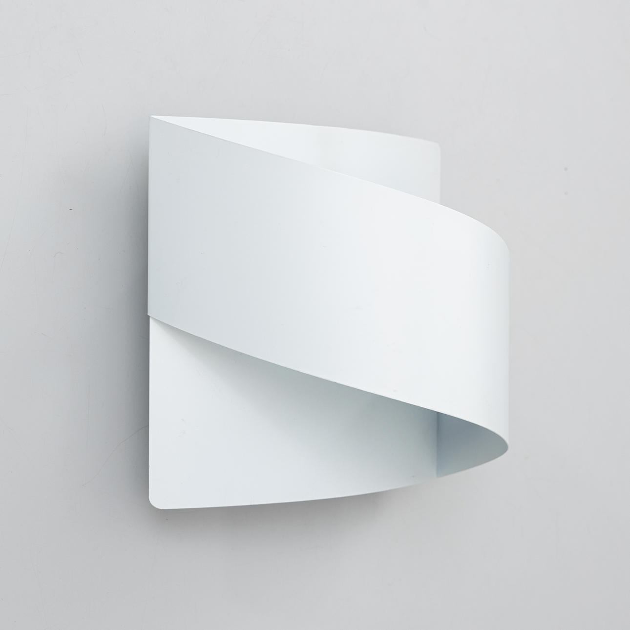 PETER CELSING. Wall lamp, “Band”, metal.