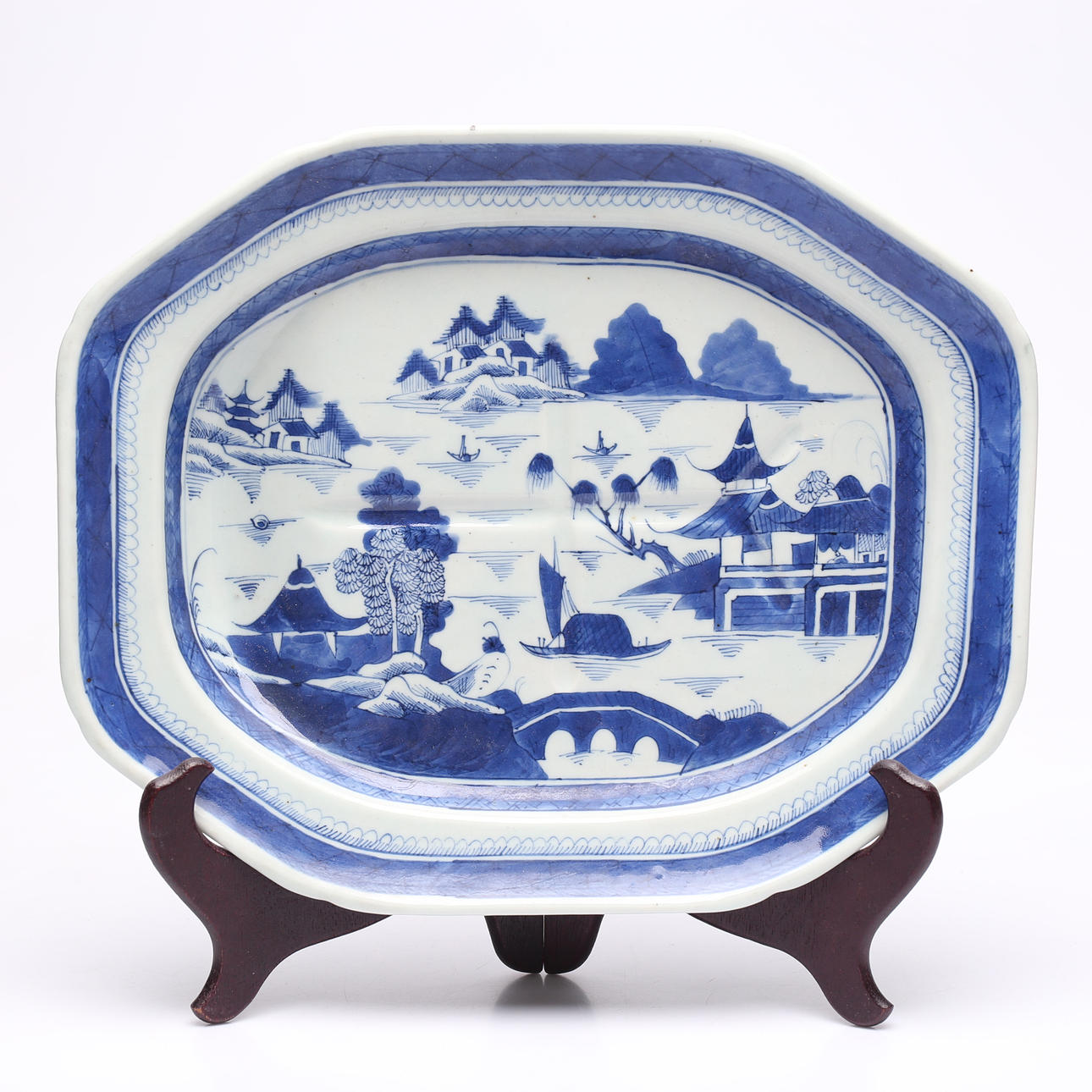 STEKFAT, Kina, blåvit dekor.