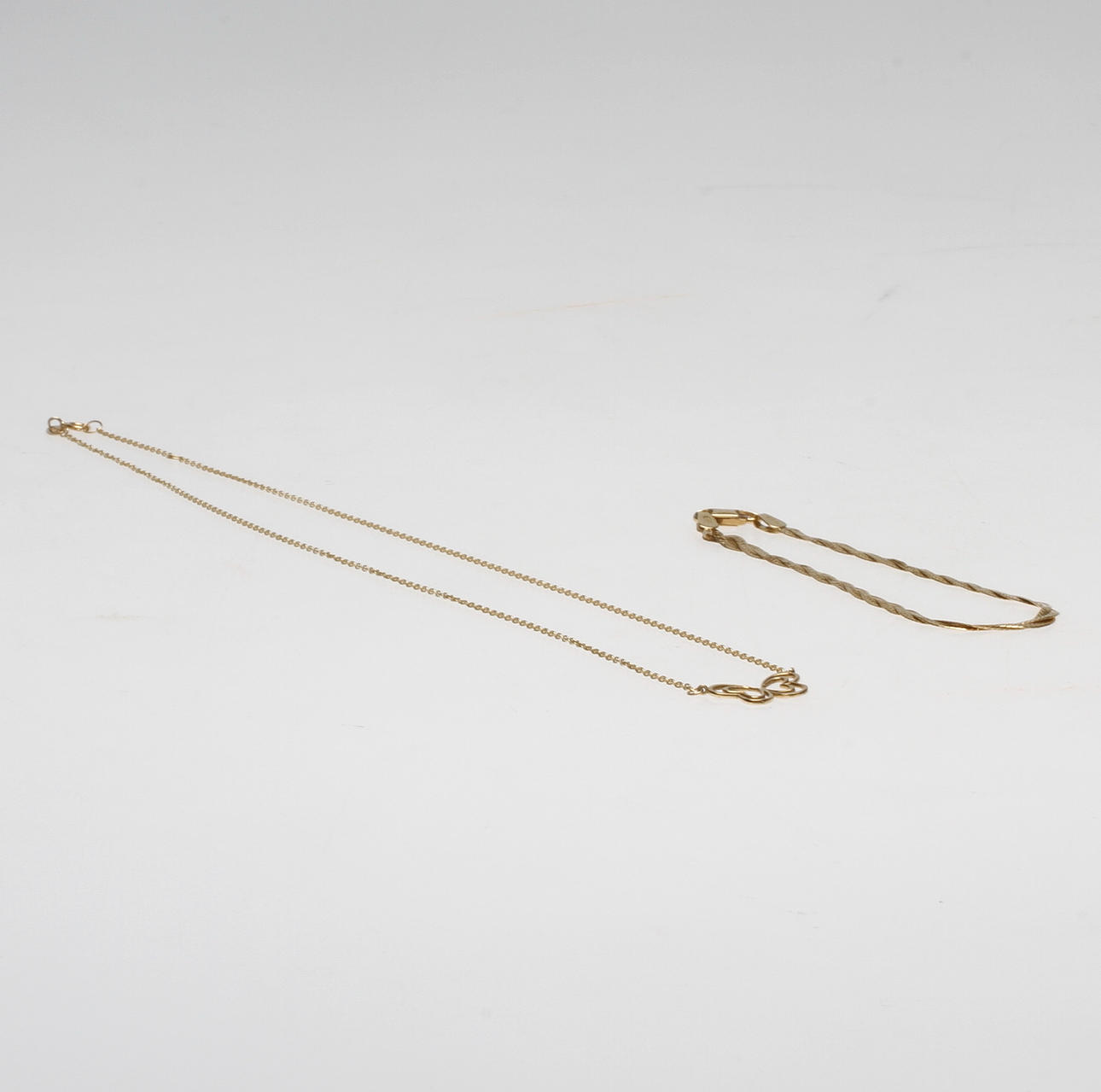 HALSKEDJA MED HÄNGE SAMT ARMBAND, 18k guld, vikt ca 5,8 gr.