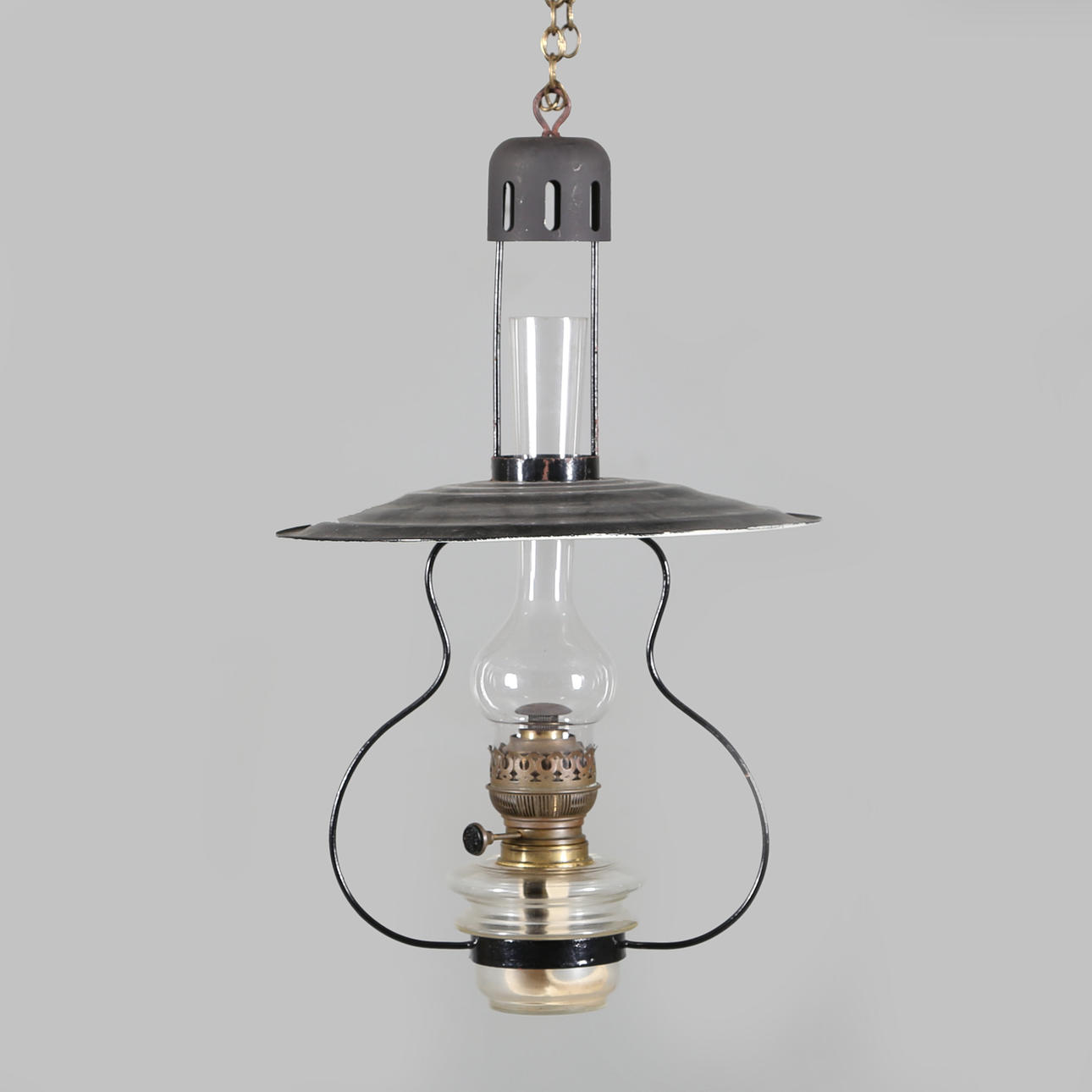 SKOMAKARELAMPA, omkring 1900.