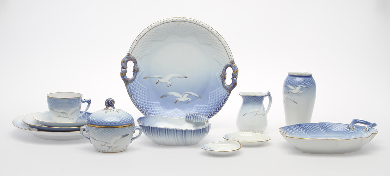 DELAR TILL KAFFESERVIS, 55 delar, "Måsen", Bing&Gröndahl.