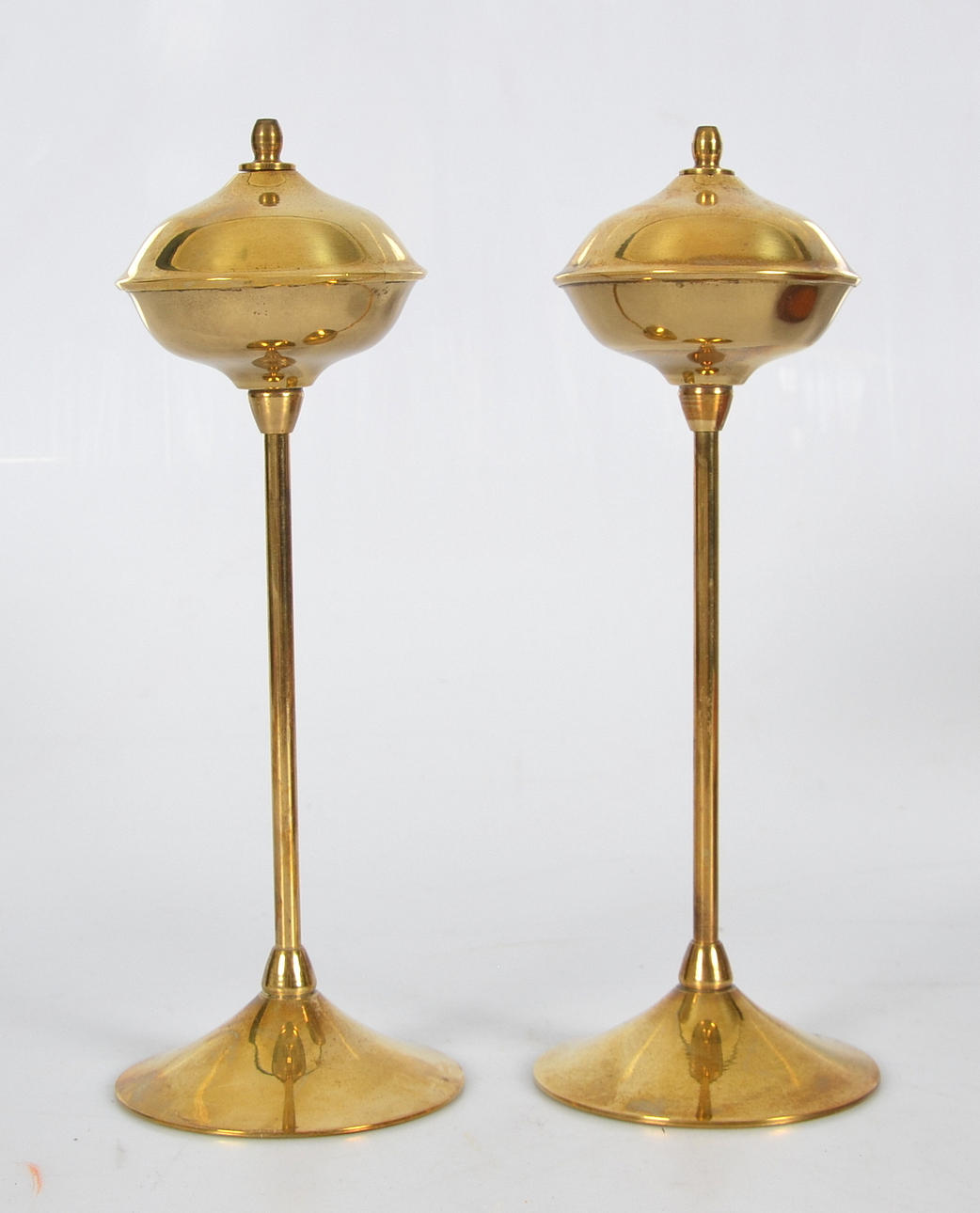 OLJELAMPOR, 1-par, mässing, Danmark, 1900-tal.