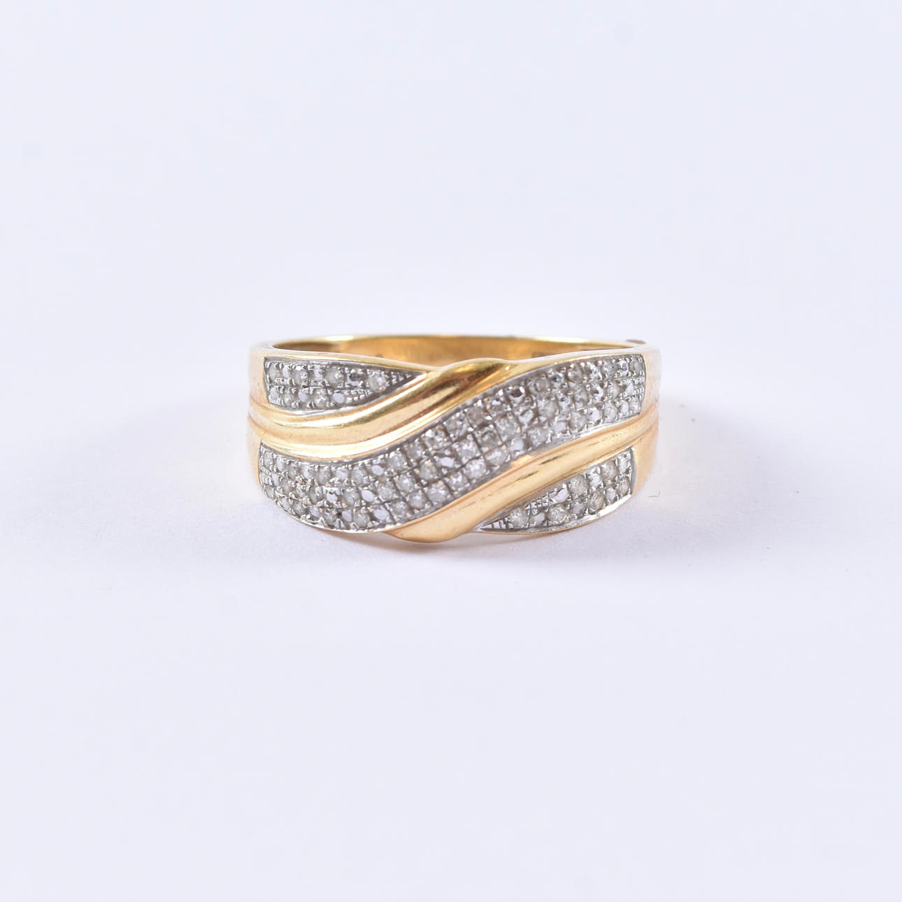 RING, 18 CARAT RED GOLD WITH ABOUT 50 OCTAGONAL CUT DIAMONDS.