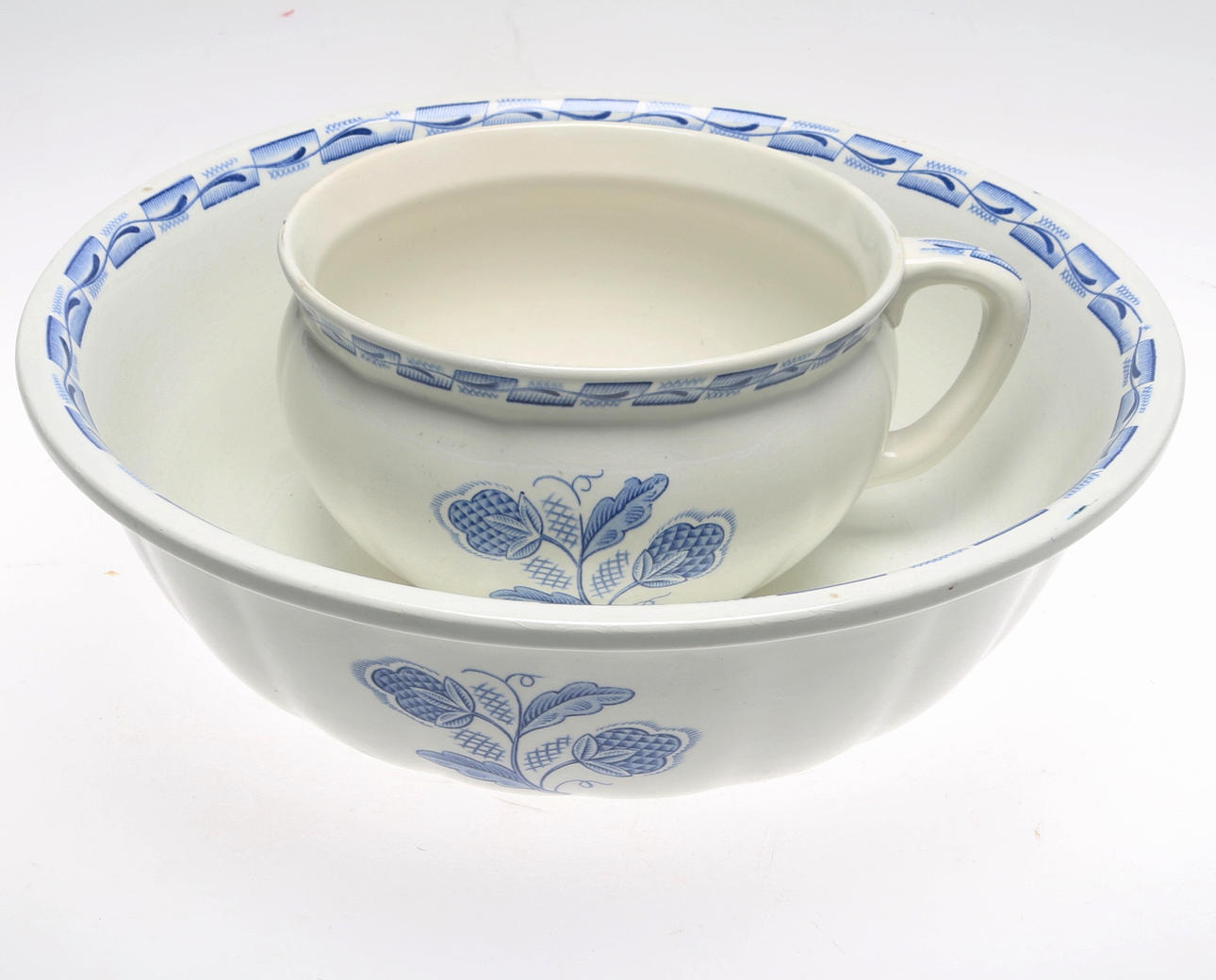 TVÄTTFAT samt POTTA, "Astrid", Rörstrand, 1900-tal.