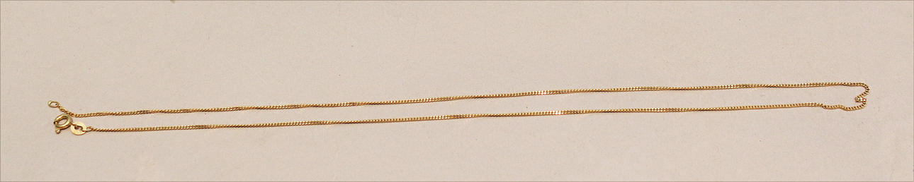 GULDHALSBAND. Stämplat Kattfot. 750. Totalvikt 3,0 gram.