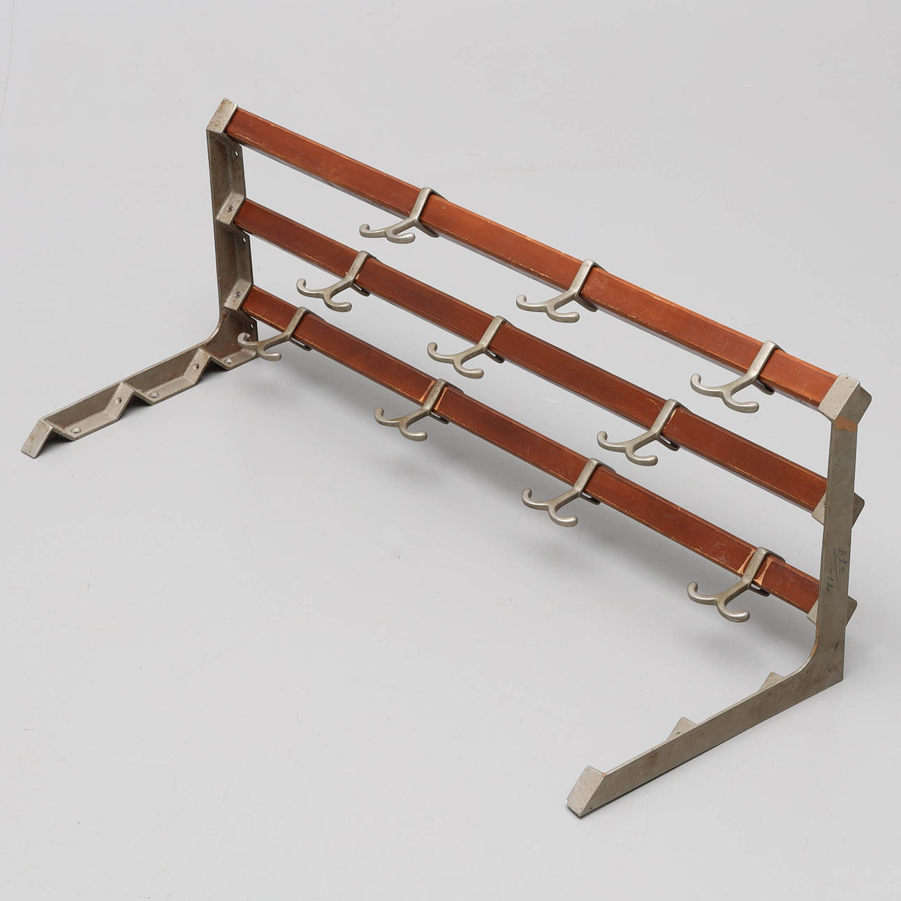 HATTHYLLA, metall & trä, 1920/30-tal.