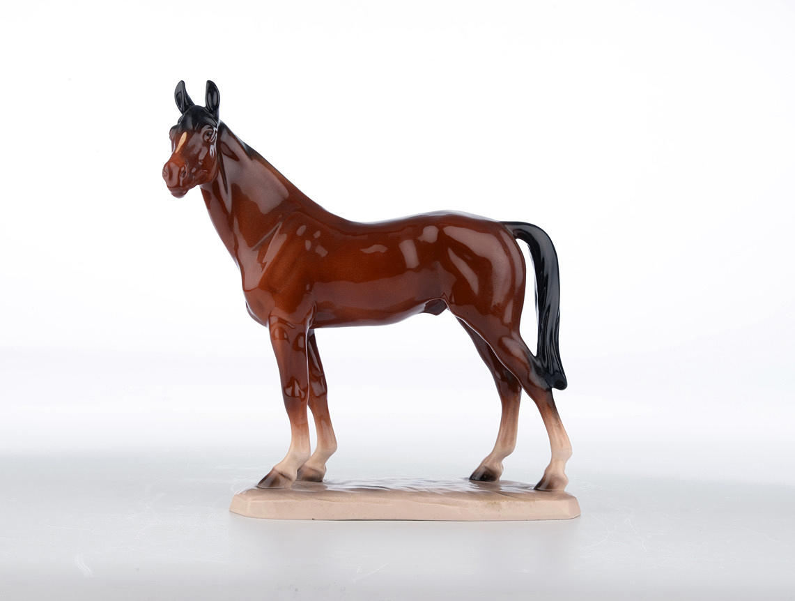 HERTWIG, KATZHÜTTE. Stående häst.