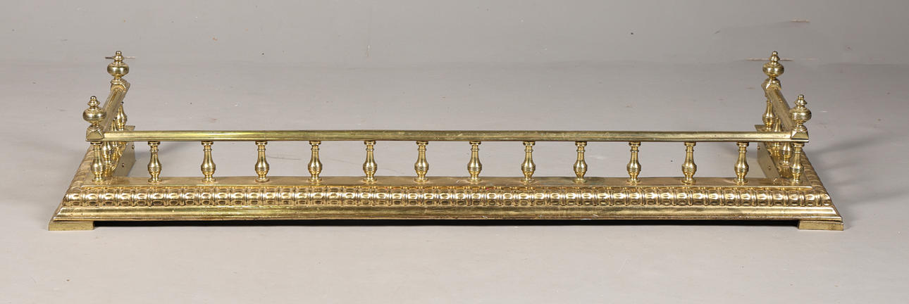 STOR BRANDSKÄRM, MÄSSING, 1800-TAL.