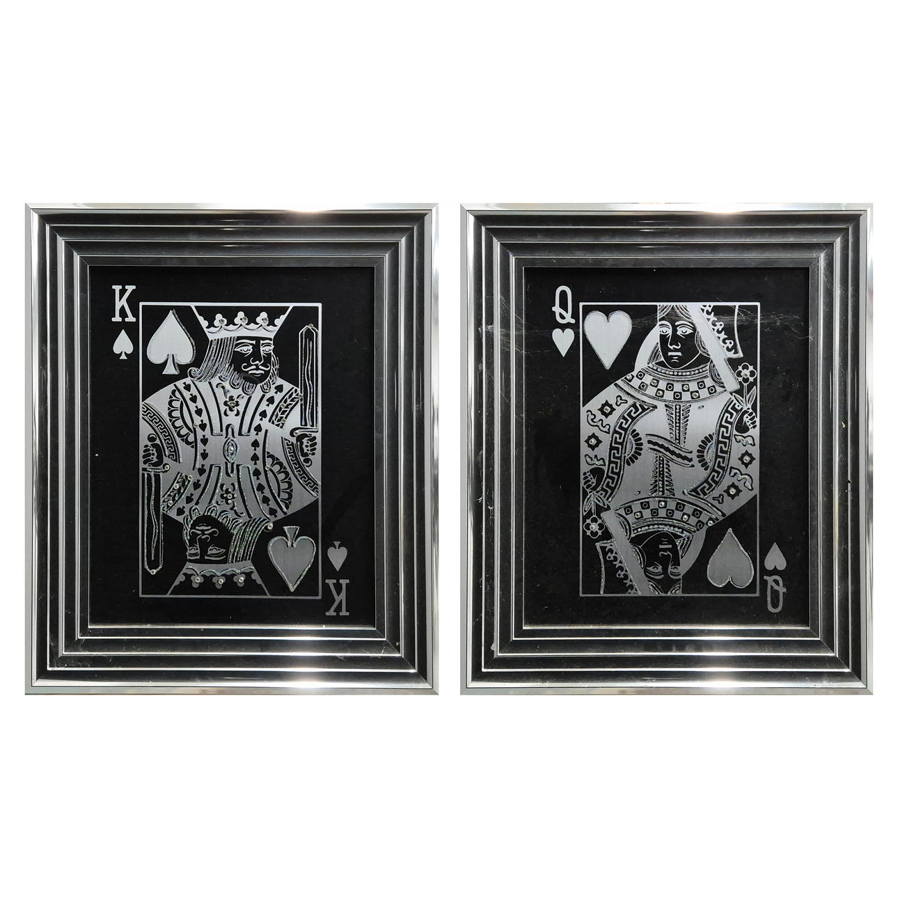 PAIR OF KING AND QUEEN PICTURES IN METALLIC FRAMES. Art - Other - Auctionet