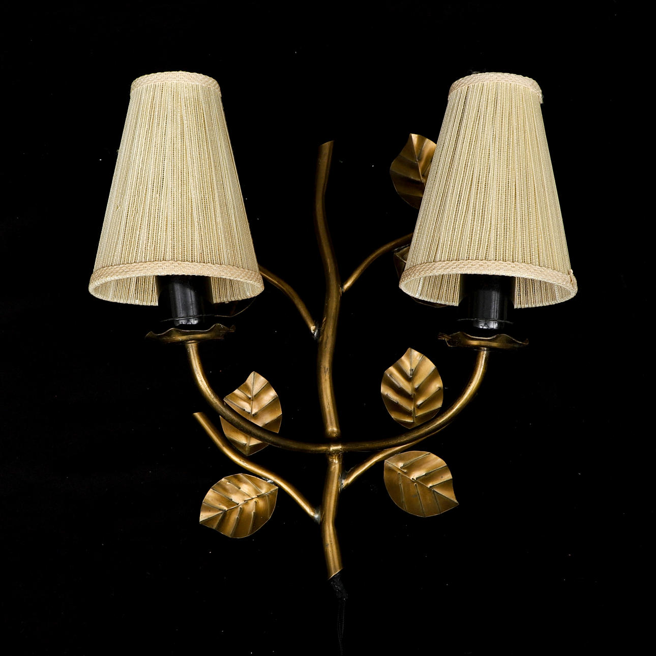 A Swedish Modern wall lamp, 1940s.
