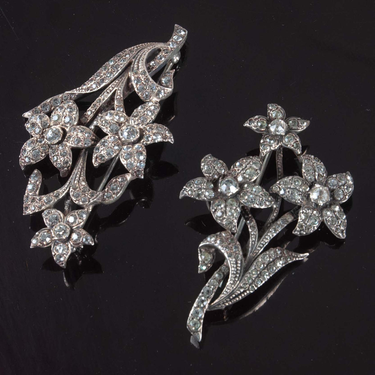 BROOCHES, 2 PCS, SILVER.