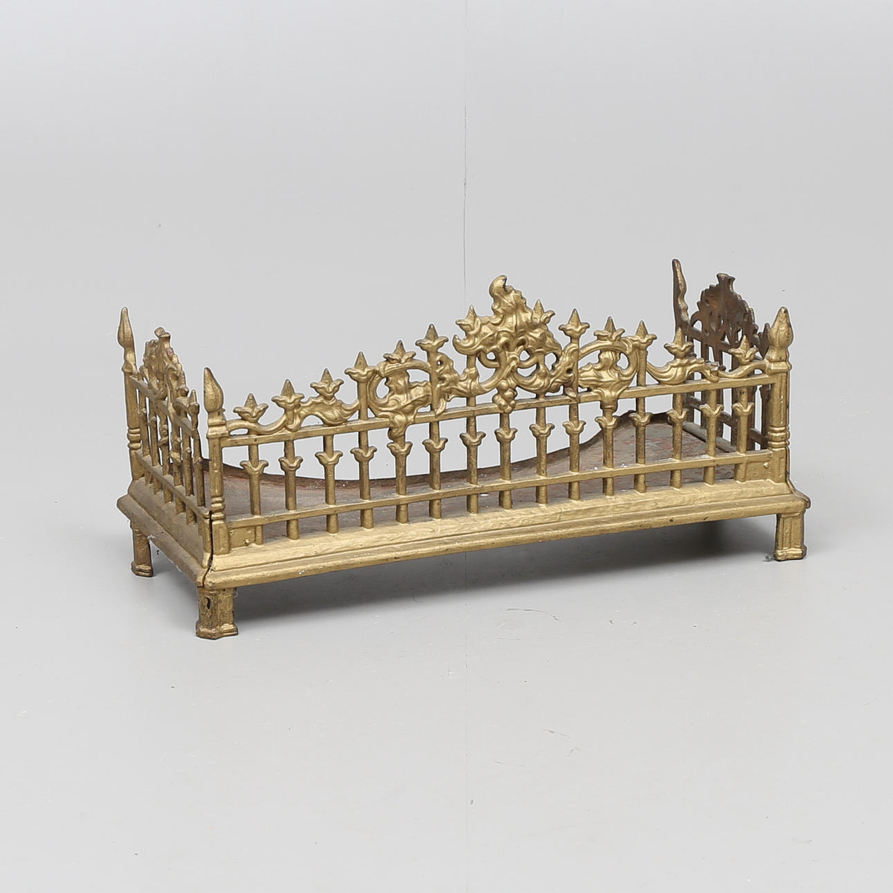 GNISTSKYDD, metall, 1800/1900-tal.