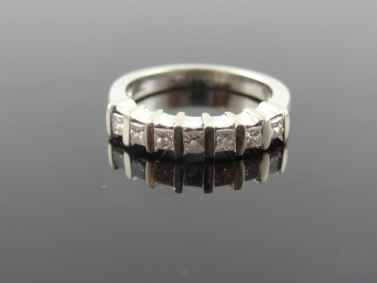 LUCKY SEVEN DIAMANT RING 0,60cts 14 k guld.