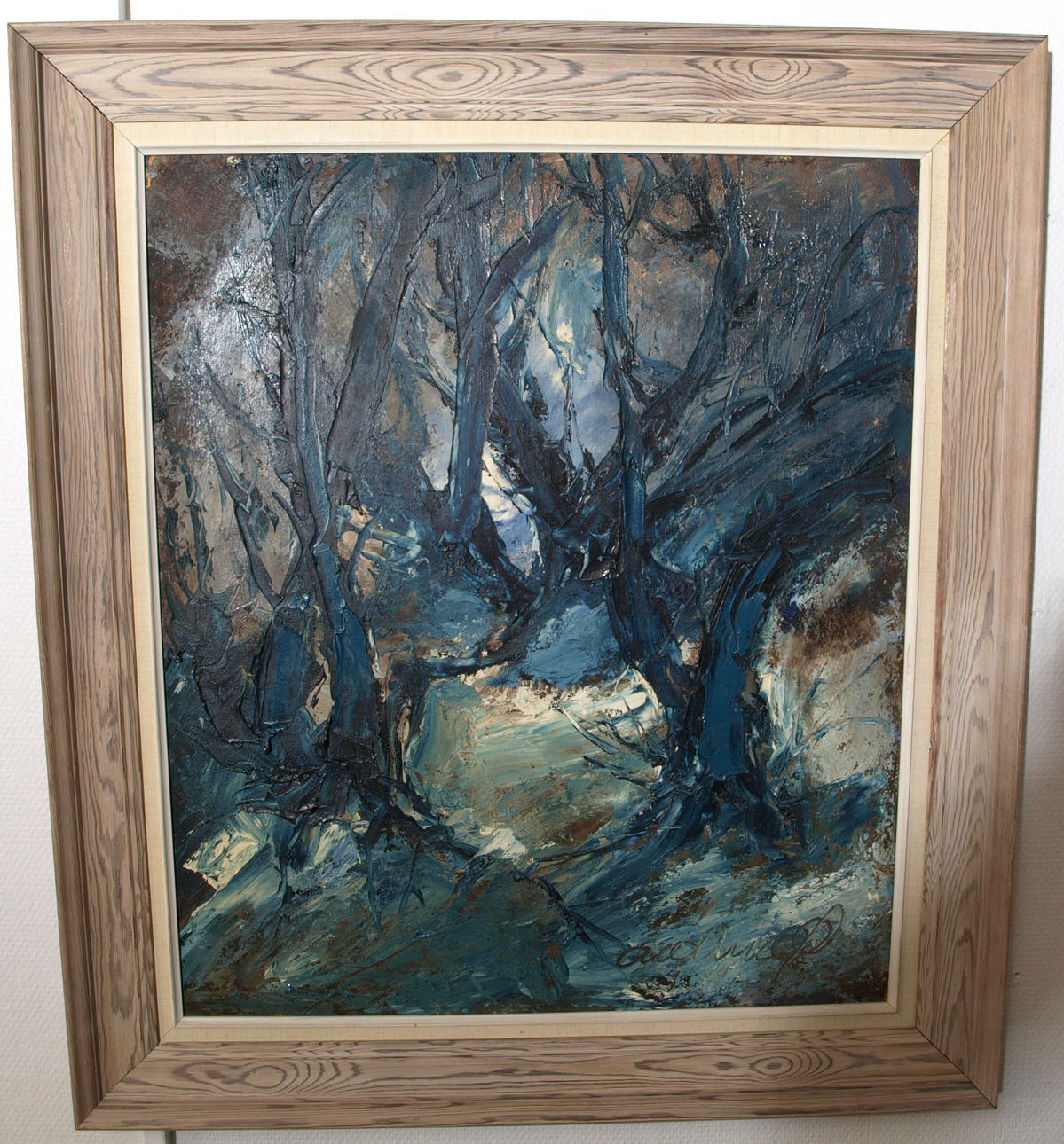 OIDENTIFIERAD KONSTNÄR. Olja på duk, Fantasiskog i blått, signerad.