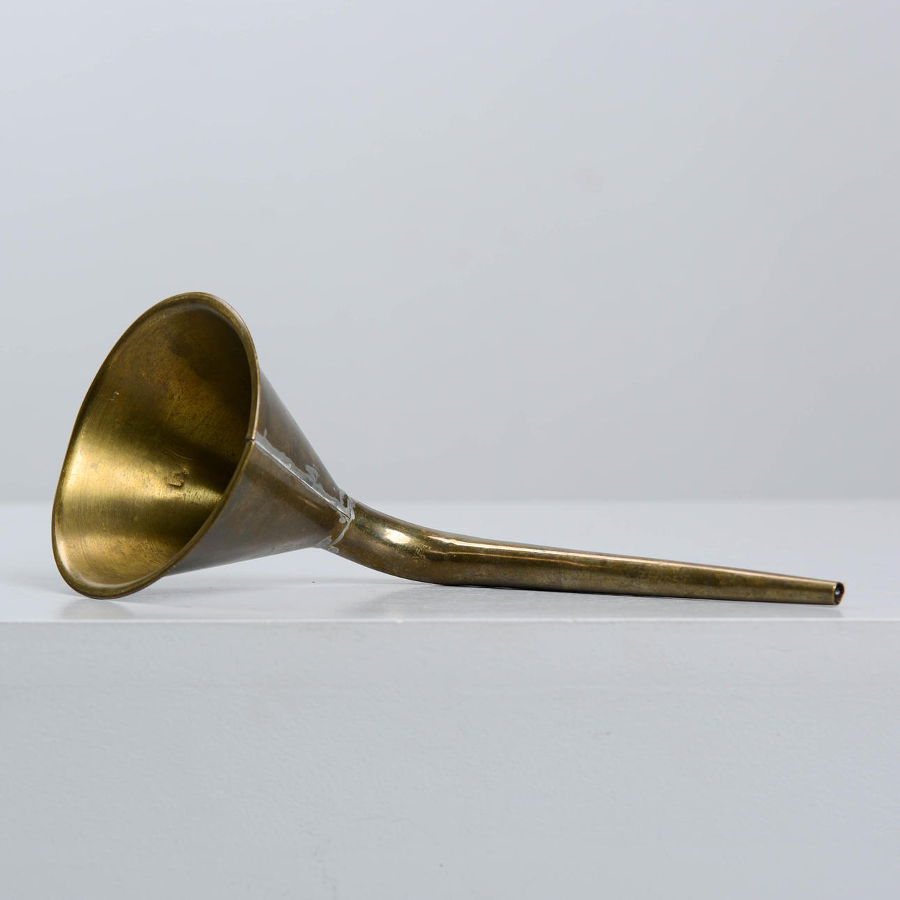 TOLVA DE ACEITE, latón, Strömman & Co.