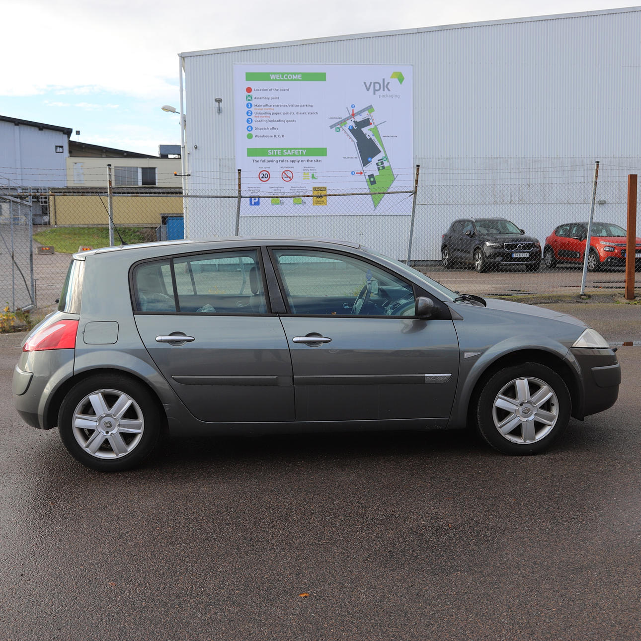 COCHE, Renault Megane, 2005.