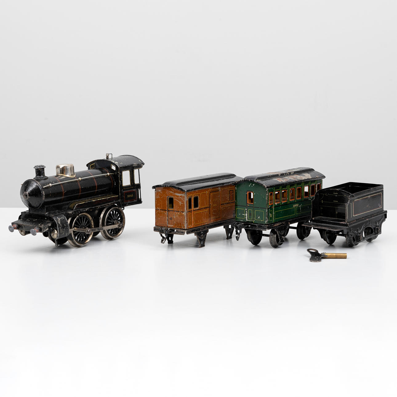MÄRKLIN 1340 steam locomotive with clockwork, 2 carriages, track 1 ...