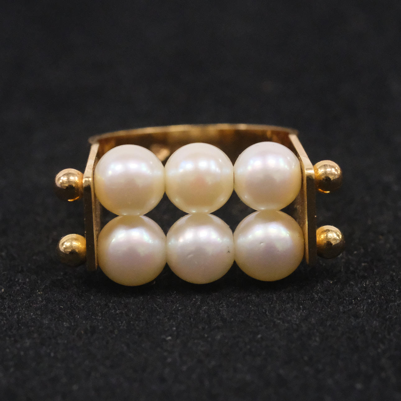 RING MED PÄRLOR, 18K GULD.