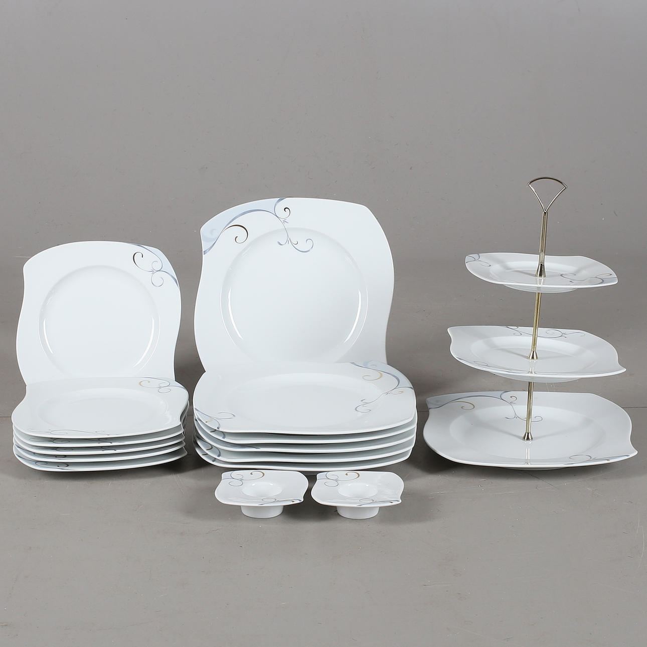 SERVISDELAR, 15 delar, "Victoria", Fyrklövern, 2010.