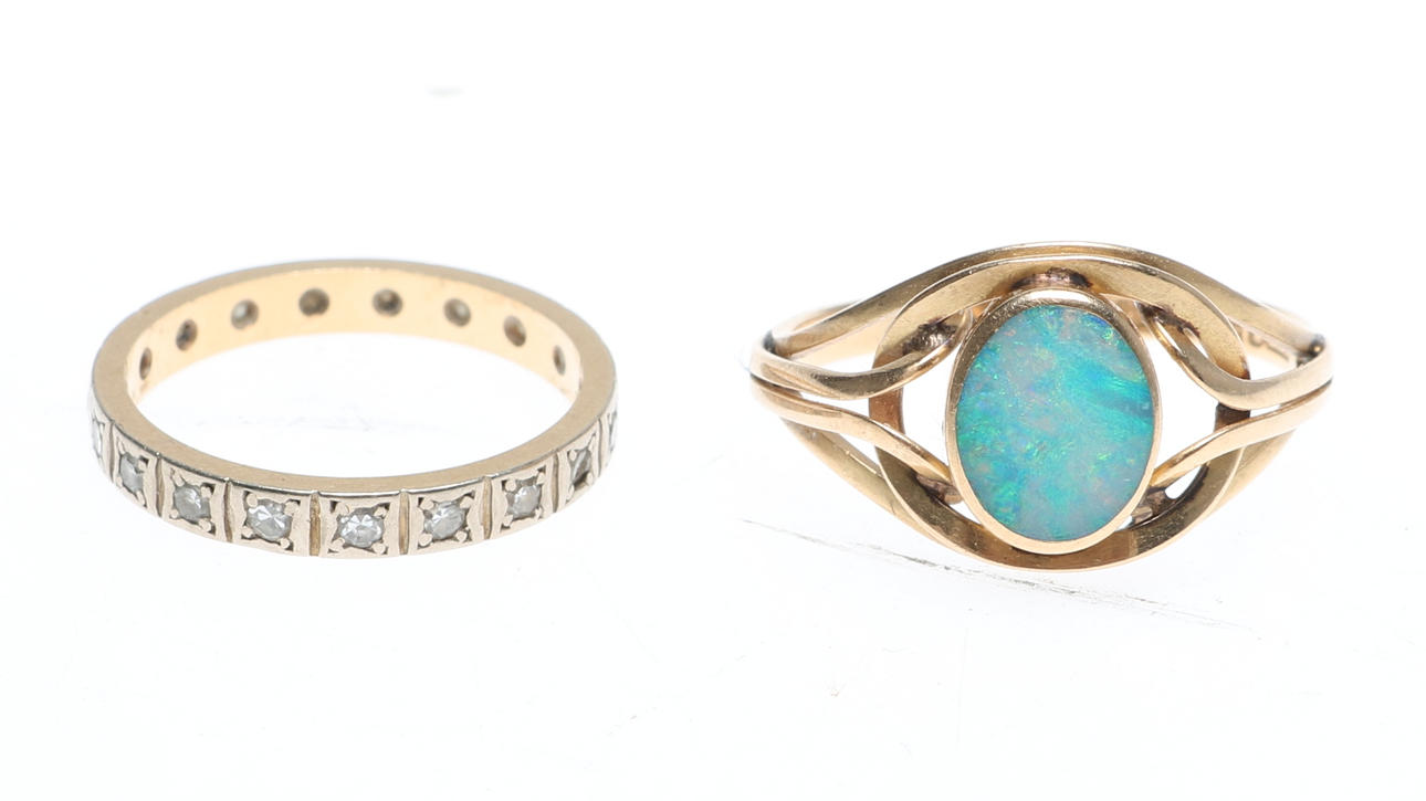 RINGAR, 2 st, 18 K guld, vikt 4,97 gram.