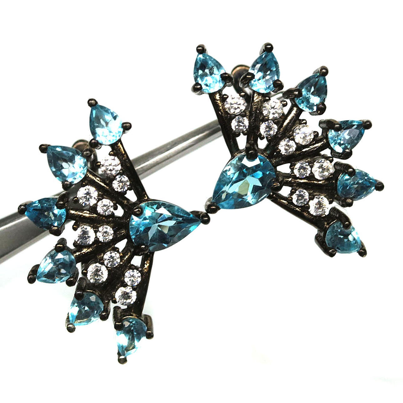 BLUE TOPAZ SILVER EARRINGS.