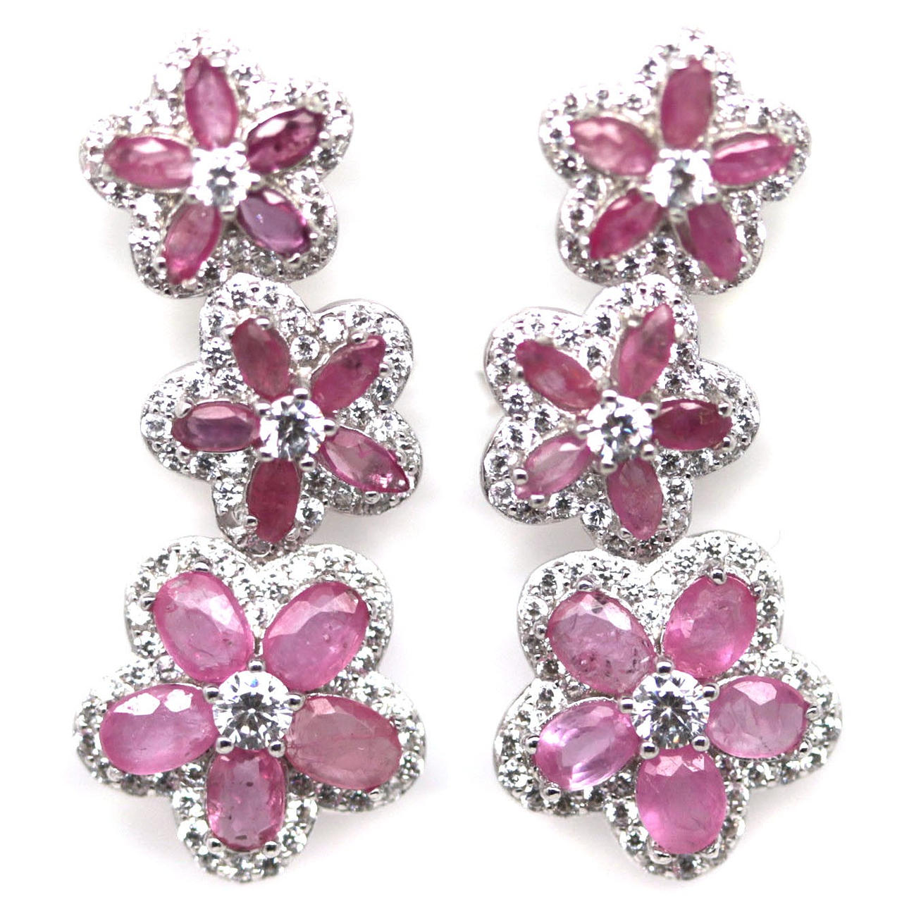 FLOWER SHAPED RUBY SILVER EARRINGS.