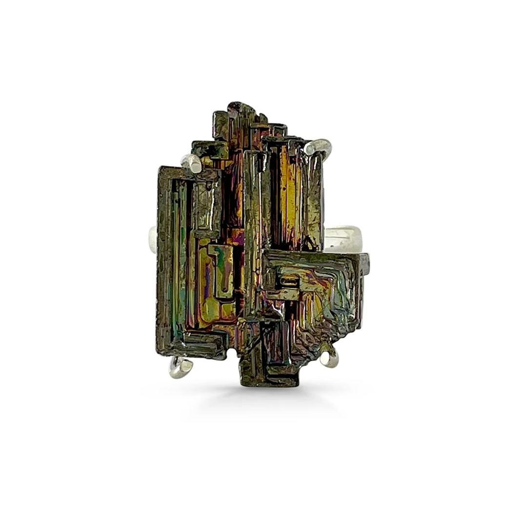 BISMUTH SET SILVER RING.