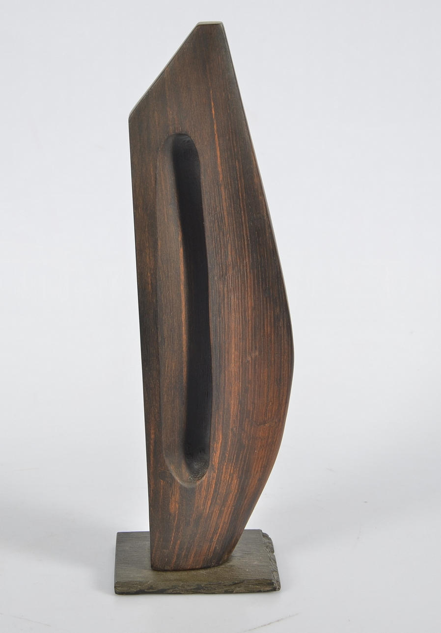 RAGNVALD MAGNUSSON. Skulptur, svartek.