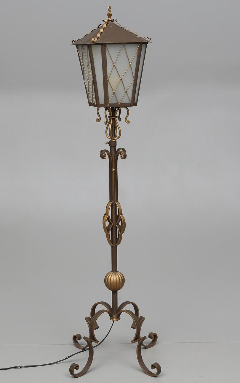 GOLVLAMPA, smidejärn, 1900-tal.