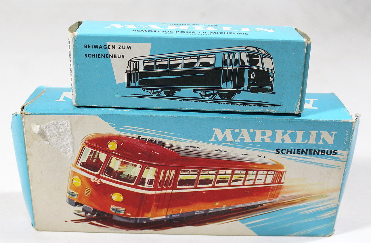 RÄLSBUSS med VAGN, modell 3016 samt 4018, Märklin.