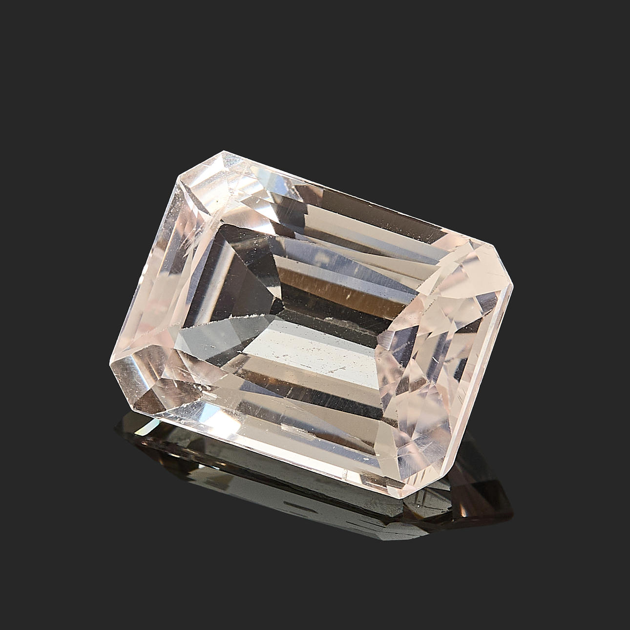 KUNZIT, light pink, emerald cut, approx 26.85ct.