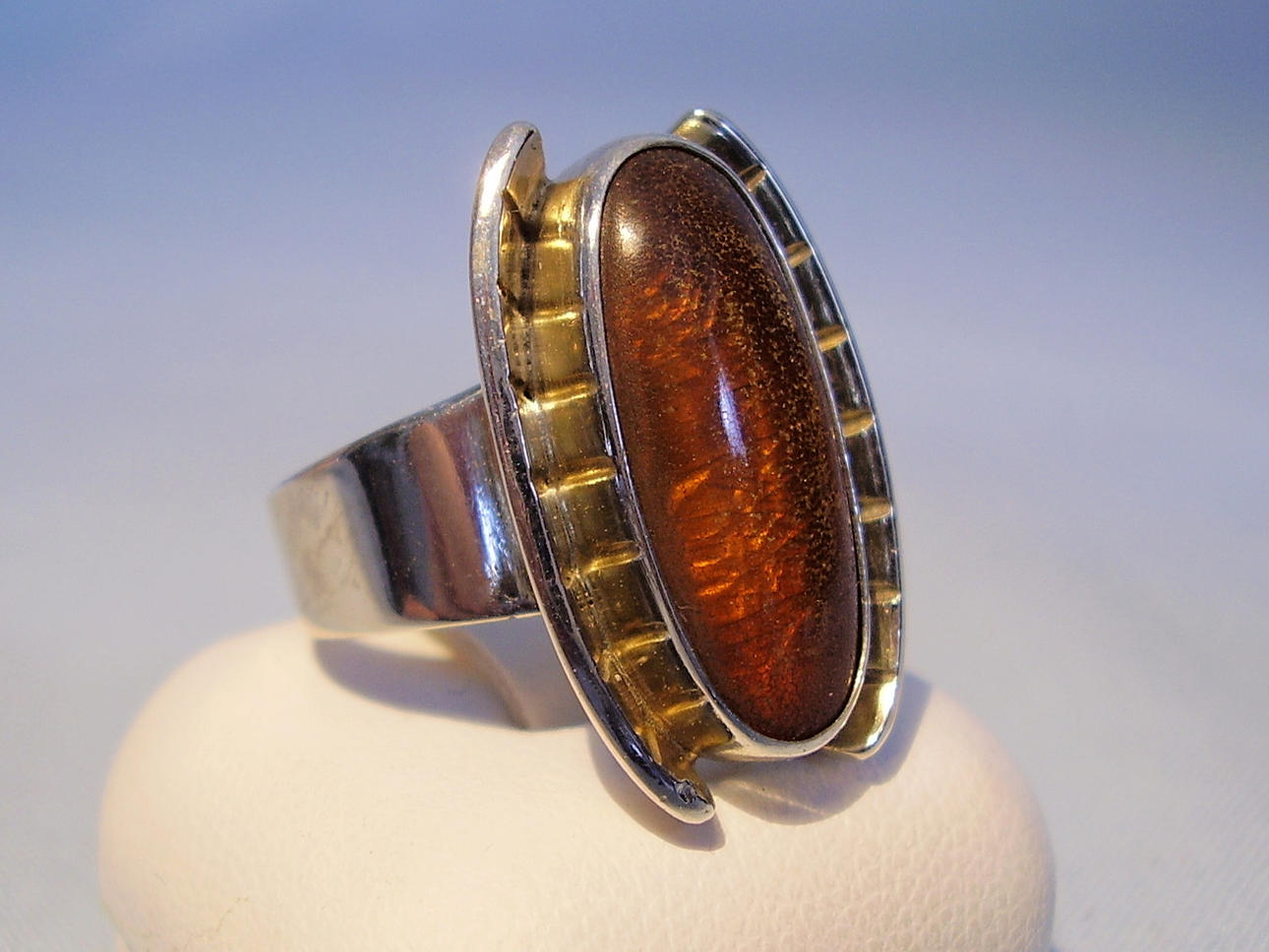 BÄRNSTEN RING SILVER 835.