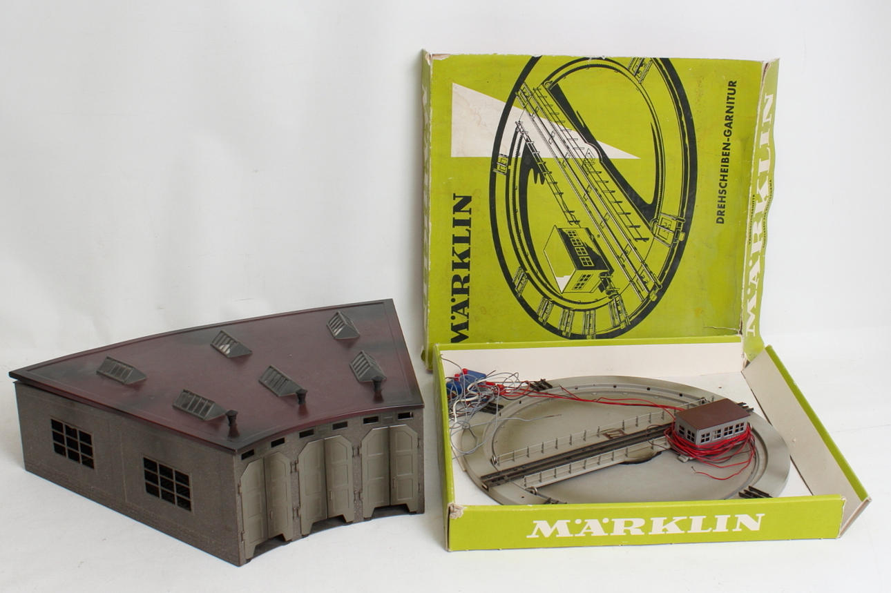 LOKSTALL och VÄNDSKIVA, Märklin.