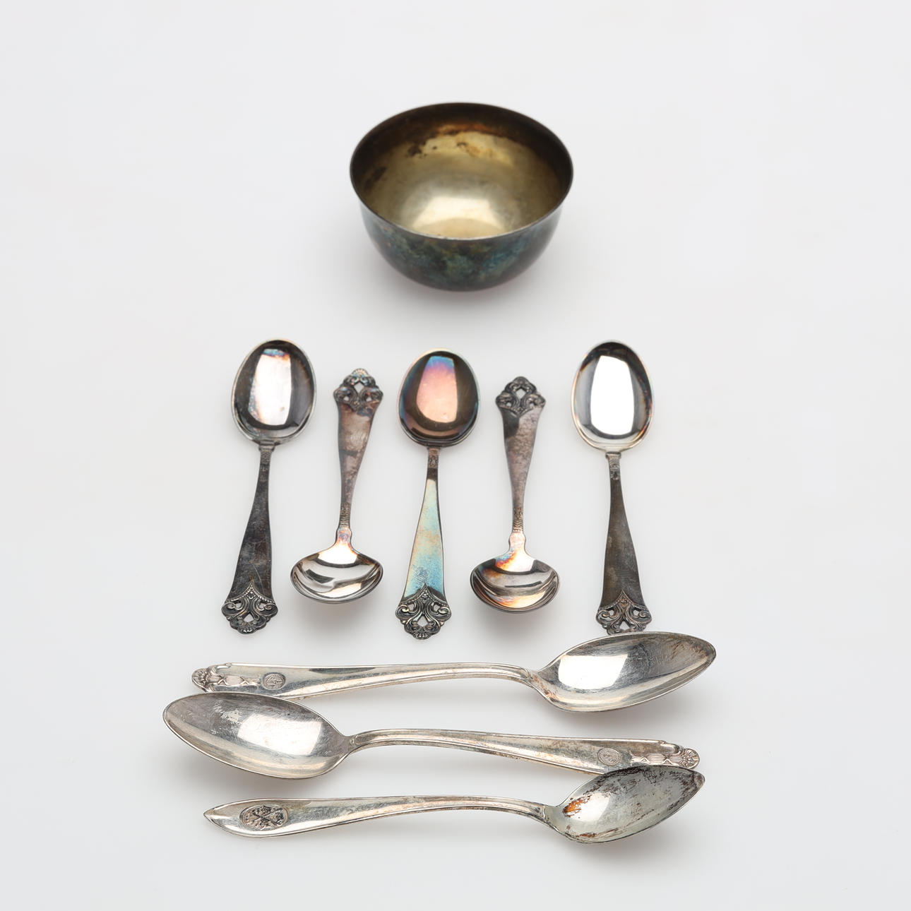 LOT SILVER weight approx. 122 grams.