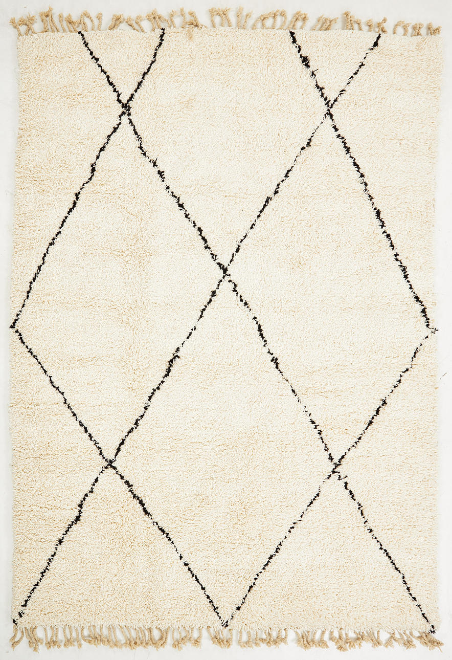 CARPET. Morocco, wool, approx. 300x212 cm.