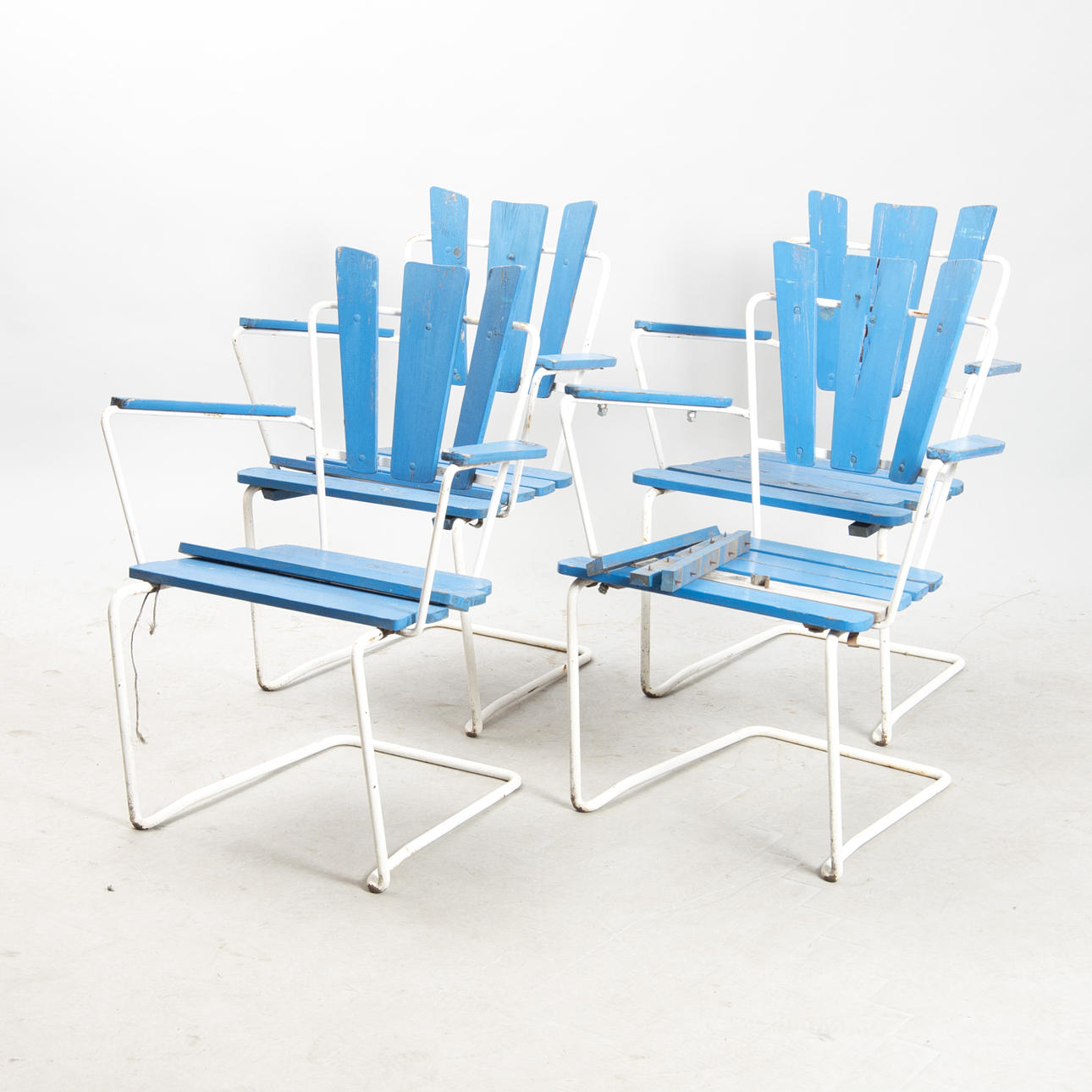 TRÄDGÅRDSSTOLAR, 4 stycken, trä/smide, 1950-tal.