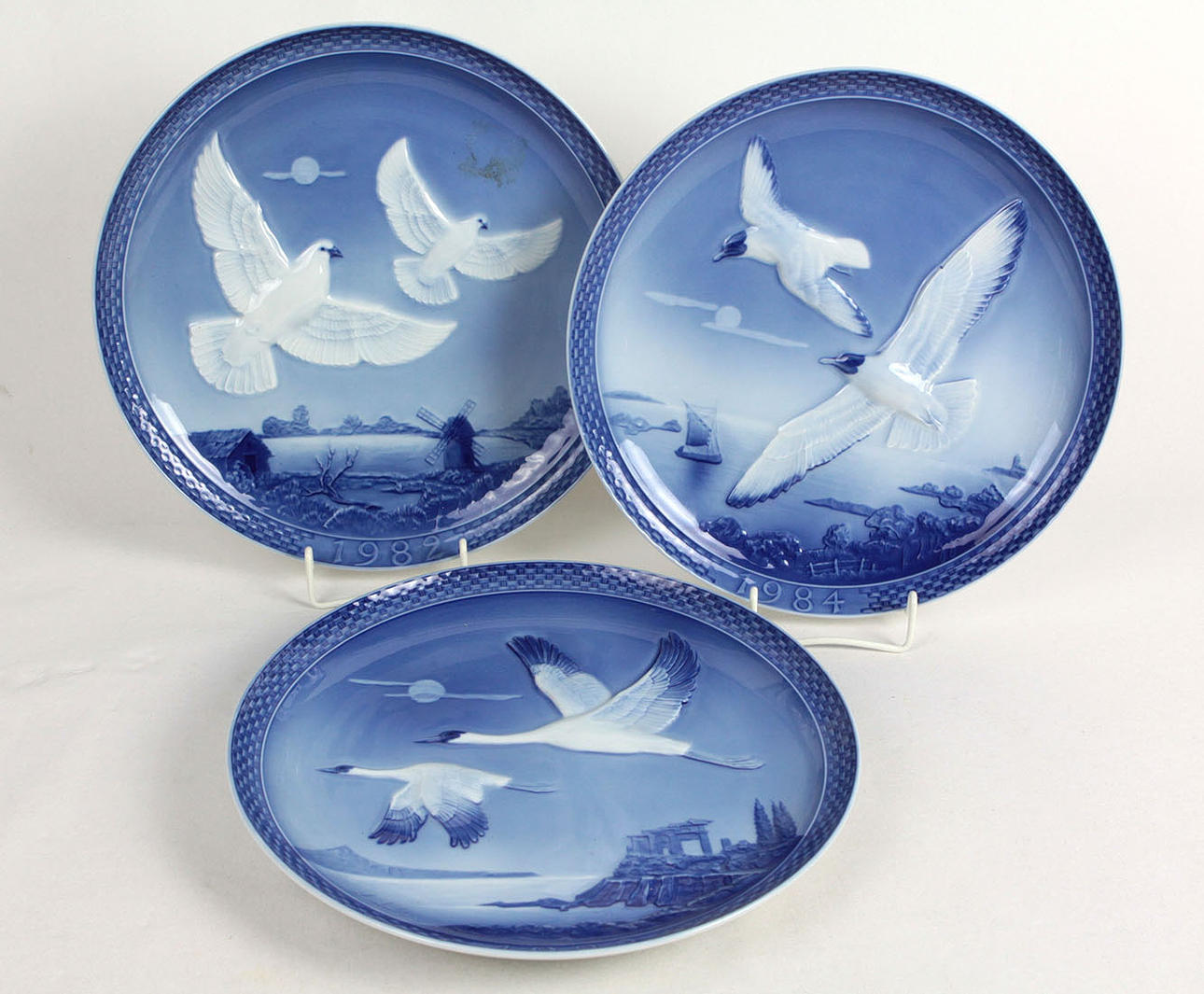 3 HUTSCHENREUTHER ÅR TALLRIKAR 1982/84.