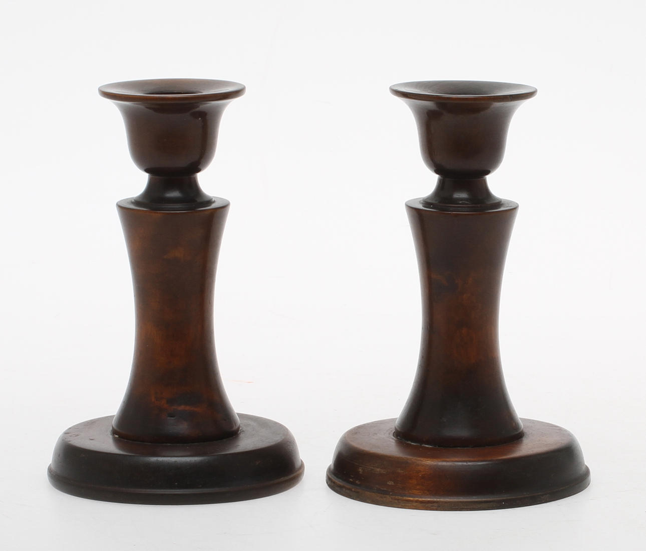 LJUSSTAKAR 1 par, trä, Liljeholmens Ljusstake Nr 11 Modell Carl Malmsten.